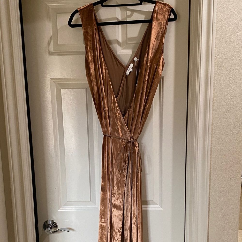 Elegant Bronze Sleeveless Dress